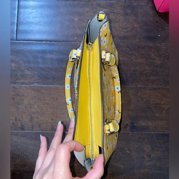 Kate Spade Yellow Daisy Floral Satchel Crossbody Bag - Picture 6 of 12